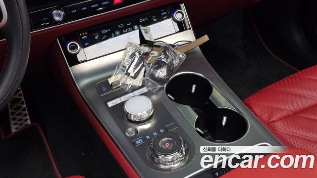 Genesis GV70 2.5T Gasoline AWD 2025 — фото 9