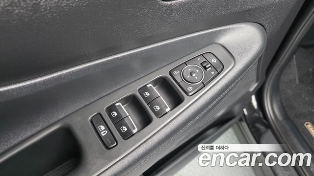 Hyundai Santa Fe Gasoline 2.5T 2WD Prestige 2021 — фото 37