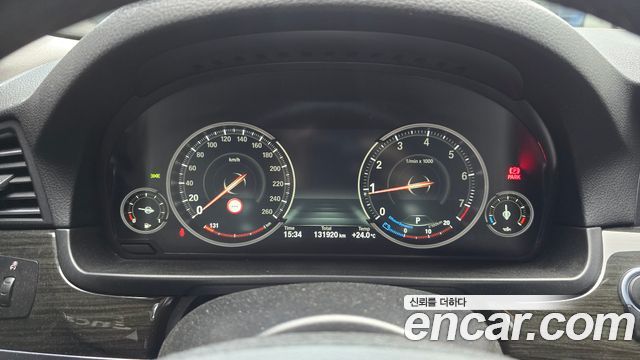 BMW 5 Series (F10) 528i xDrive Luxury Plus 2016 — фото 8