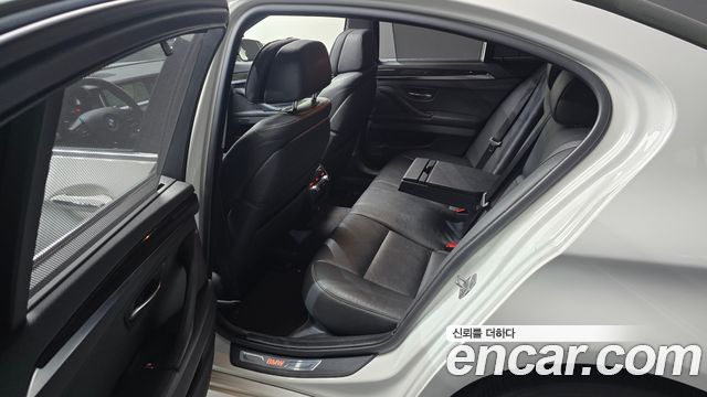BMW 5 Series (F10) 528i xDrive Luxury Plus 2016 — фото 11