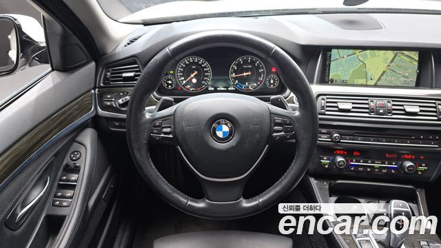 BMW 5 Series (F10) 528i xDrive Luxury Plus 2016 — фото 13