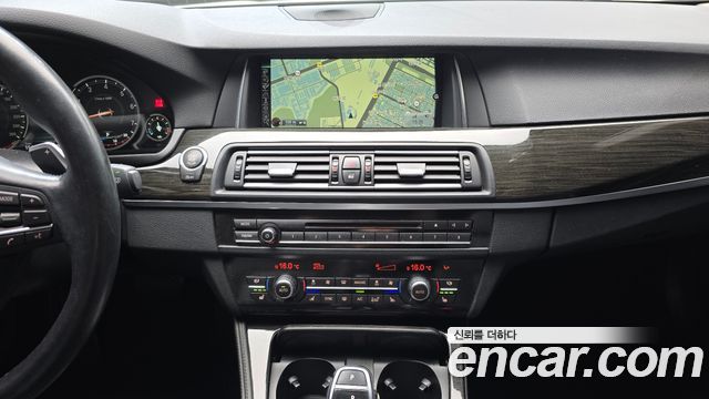 BMW 5 Series (F10) 528i xDrive Luxury Plus 2016 — фото 19