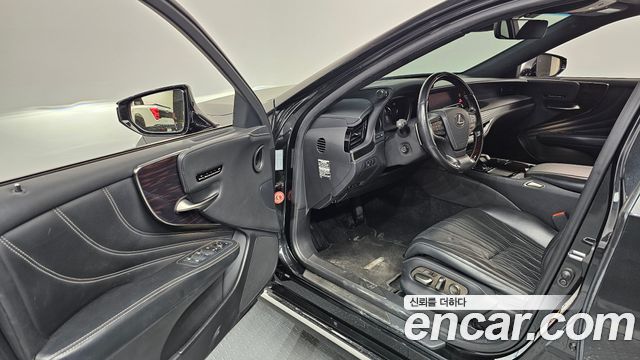Lexus LS500h (V) 3.5 Platinum AWD 2018 — фото 10