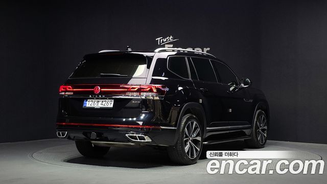 Volkswagen Atlas 2.0 TSI R-LINE 7-Seater 2025 — фото 2
