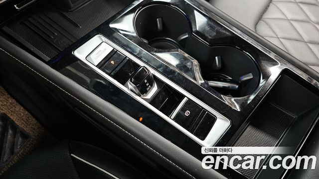 Volkswagen Atlas 2.0 TSI R-LINE 7-Seater 2025 — фото 9