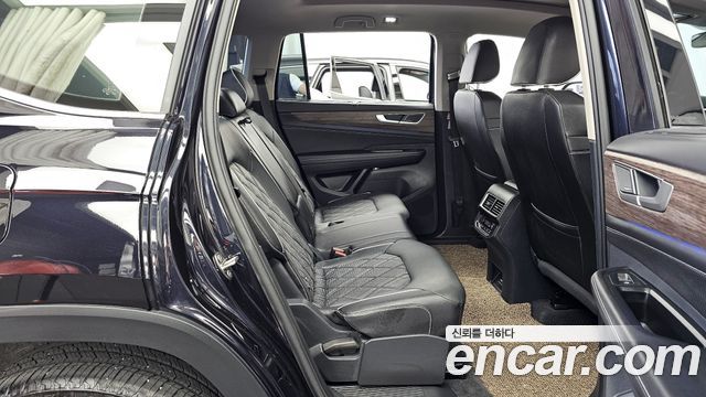 Volkswagen Atlas 2.0 TSI R-LINE 7-Seater 2025 — фото 12