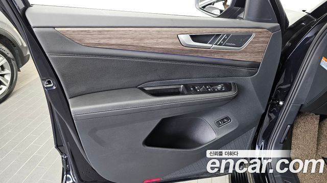 Volkswagen Atlas 2.0 TSI R-LINE 7-Seater 2025 — фото 24