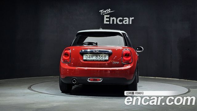 MINI Cooper 5Door HIGH 3rd 2017 — фото 4