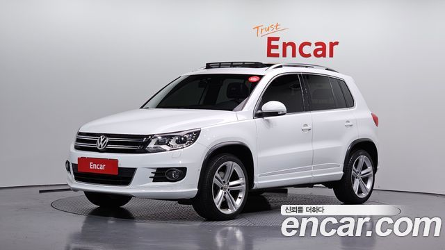 Volkswagen Tiguan 2.0 TDI R-Line 5N 2014 — фото 1