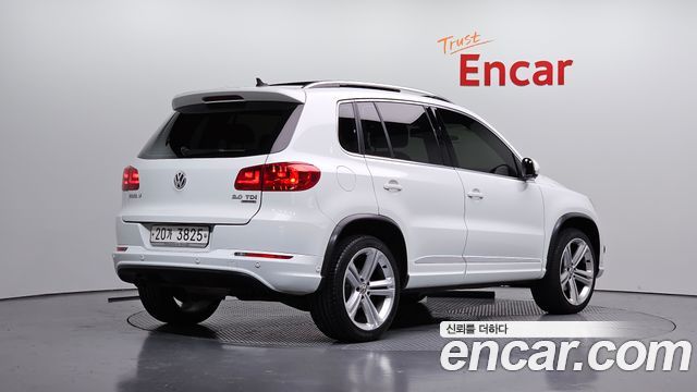 Volkswagen Tiguan 2.0 TDI R-Line 5N 2014 — фото 2