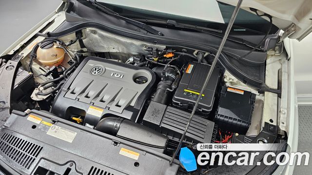 Volkswagen Tiguan 2.0 TDI R-Line 5N 2014 — фото 6