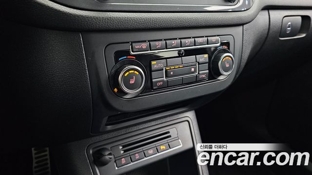 Volkswagen Tiguan 2.0 TDI R-Line 5N 2014 — фото 22