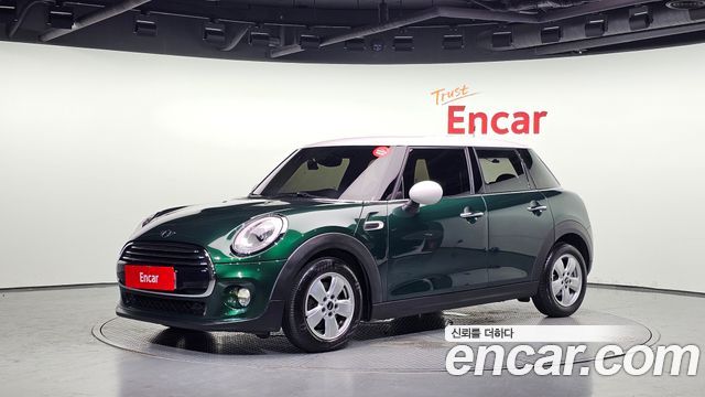 MINI Cooper 5Door Standard 3rd