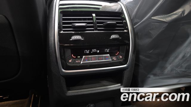 BMW X6 (G06) xDrive40i M Sport 2025 — фото 19