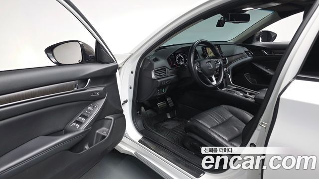 Honda Accord (X) 2.0 Turbo Sport 2018 — фото 10