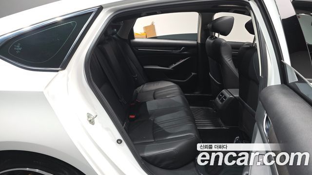 Honda Accord (X) 2.0 Turbo Sport 2018 — фото 12