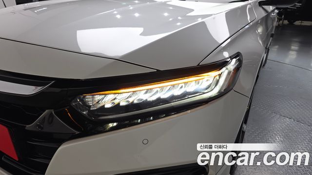 Honda Accord (X) 2.0 Turbo Sport 2018 — фото 22