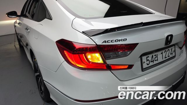 Honda Accord (X) 2.0 Turbo Sport 2018 — фото 23