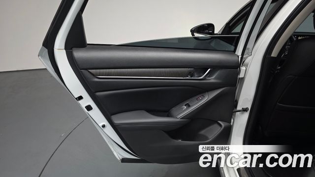 Honda Accord (X) 2.0 Turbo Sport 2018 — фото 25