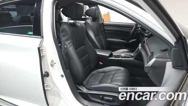 Honda Accord (X) 2.0 Turbo Sport 2018 — фото 26