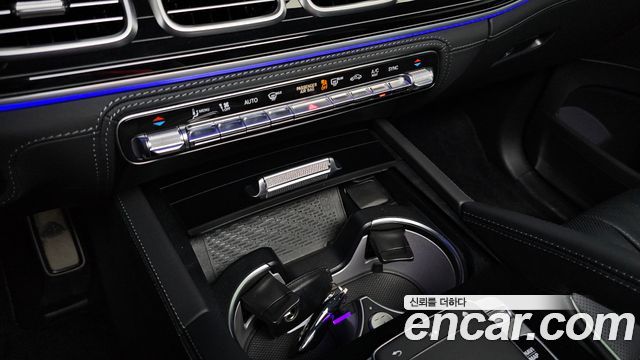 Mercedes-Benz GLS-Class (X167) Maybach GLS600 4MATIC 2023 — фото 40