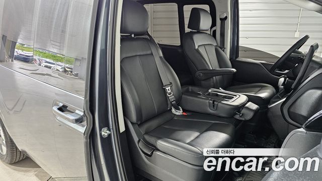 Hyundai Staria Tourer 11-Seater Modern 2022 — фото 11