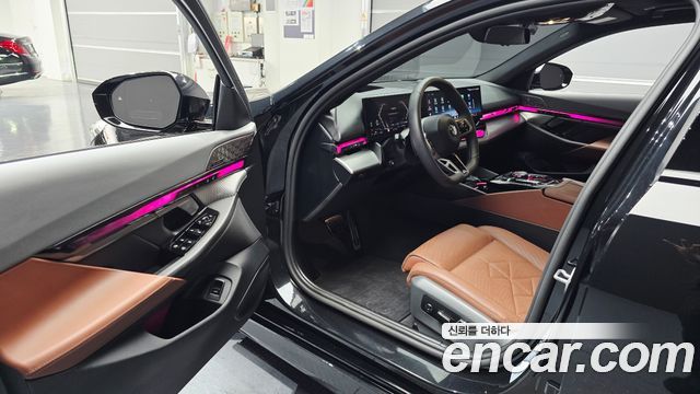 BMW 5 Series (G60) 530i xDrive M Sport Pro Special Edition 2026 — фото 10