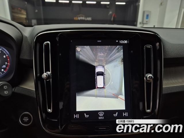Volvo XC40 T4 Inscription 2020 — фото 19