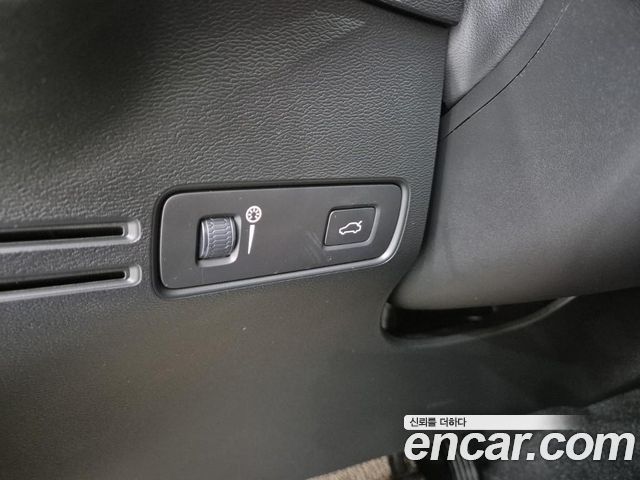 Volvo XC40 T4 Inscription 2020 — фото 22