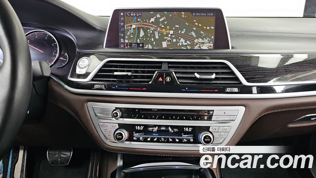BMW 7 Series (G11) 740d xDrive M Sport 2019 — фото 14