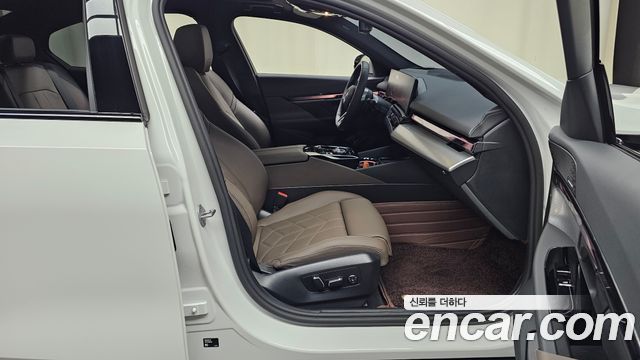 BMW 5 Series (G60) 520i M Sport 2025 — фото 26