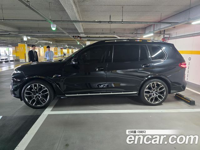 BMW X7 (G07) xDrive 40i M Sport 7STR 2024 — фото 4