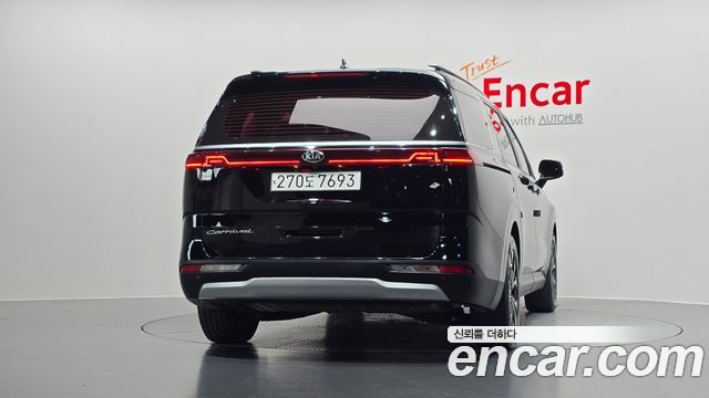 Kia Carnival (IV) Gasoline 9-Seater Prestige 2021 — фото 4
