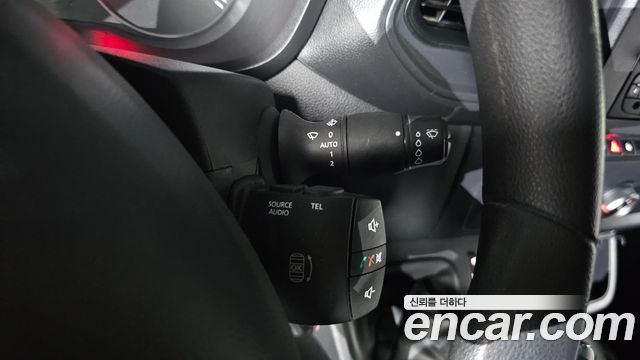 Renault Korea Master 2.3 Van S 2021 — фото 17