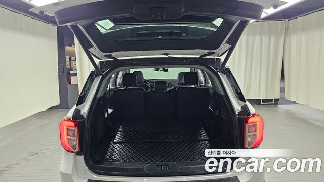 Ford Explorer (VI) 2.3 LimIted 4WD 2020 — фото 20