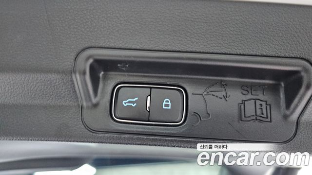 Ford Explorer (VI) 2.3 LimIted 4WD 2020 — фото 32