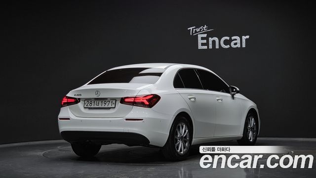 Mercedes-Benz A-Class (W177) A220 Sedan 2020 — фото 2