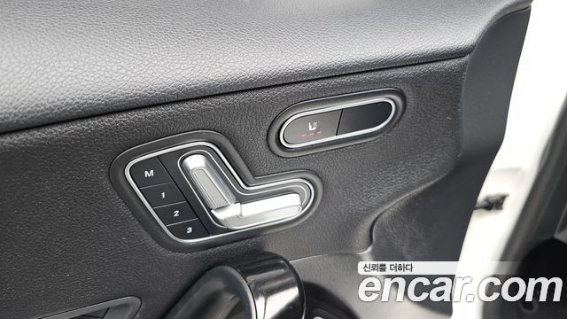Mercedes-Benz A-Class (W177) A220 Sedan 2020 — фото 18
