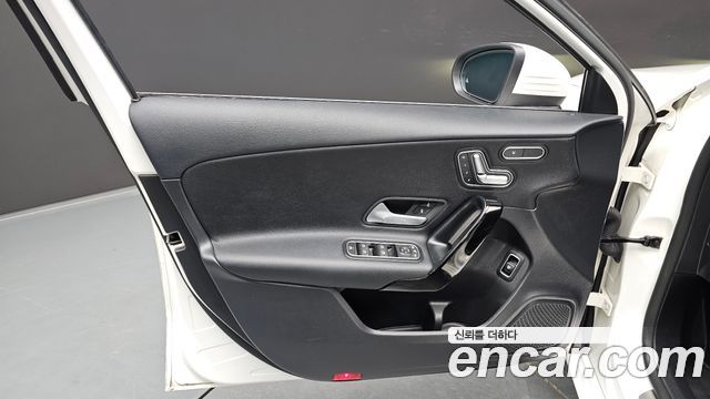 Mercedes-Benz A-Class (W177) A220 Sedan 2020 — фото 24