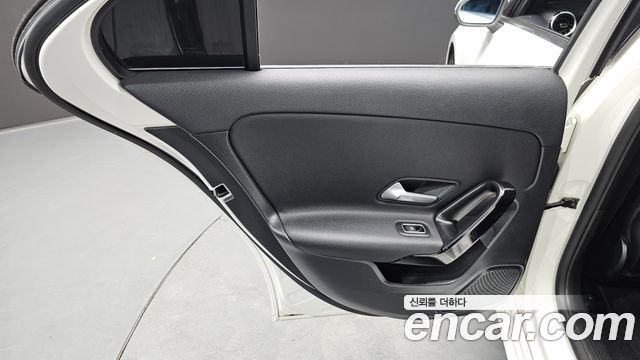 Mercedes-Benz A-Class (W177) A220 Sedan 2020 — фото 25