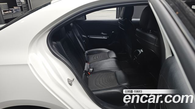 Mercedes-Benz A-Class (W177) A220 Sedan 2020 — фото 26