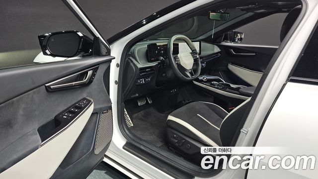 Kia EV6 Long Range 4WD GT Line 2025 — фото 10