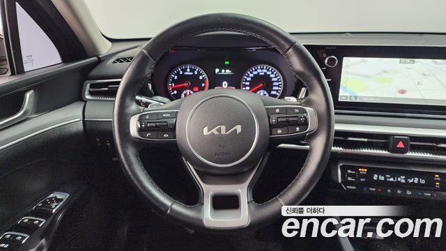Kia K5 (III) 2.0 Prestige 2023 — фото 12