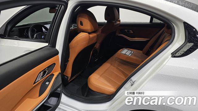 BMW 3 Series (G20) 320i M Sport 2025 — фото 12