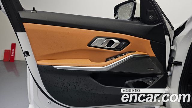 BMW 3 Series (G20) 320i M Sport 2025 — фото 24