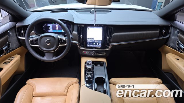 Volvo V90 Cross Country B5 Ultimate AWD 2023 — фото 7