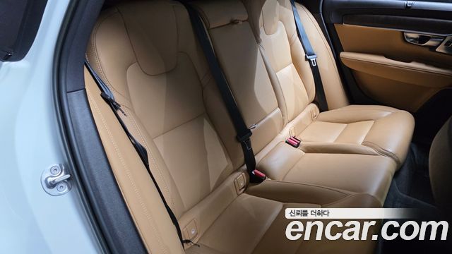 Volvo V90 Cross Country B5 Ultimate AWD 2023 — фото 11
