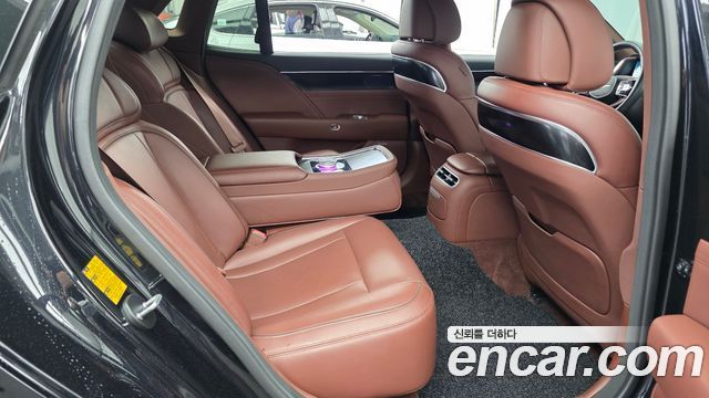 Genesis G90 (RS4) Gasoline 3.5 Turbo 2WD 2022 — фото 11