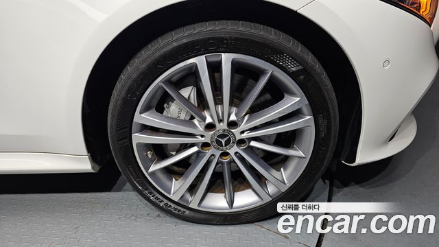 Mercedes-Benz CLS-Class (C257) CLS400d 4MATIC 2019 — фото 5