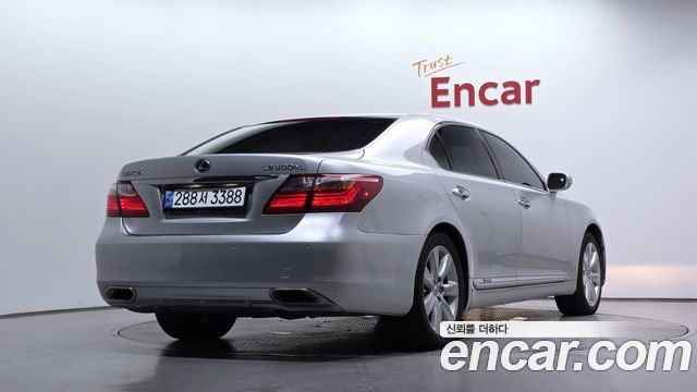 Lexus LS600hL 5-Seats Ottoman XF40 2012 — фото 2